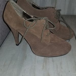 Suede Saddle Shoes